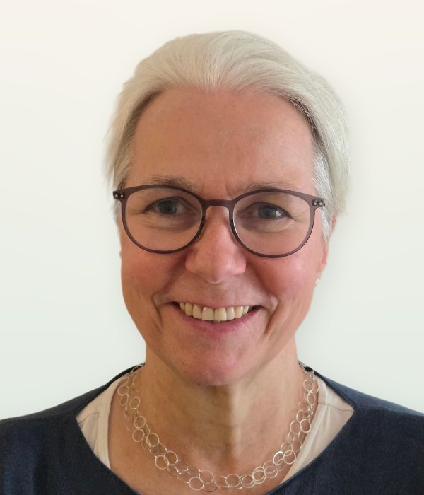 Porträt von Anke Knoben Roth